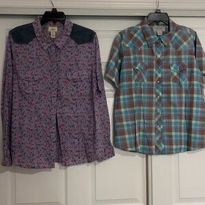 2 Women’s Wrangler blues L half sleeve & Levi’s flowered/jean XL shirts bundle